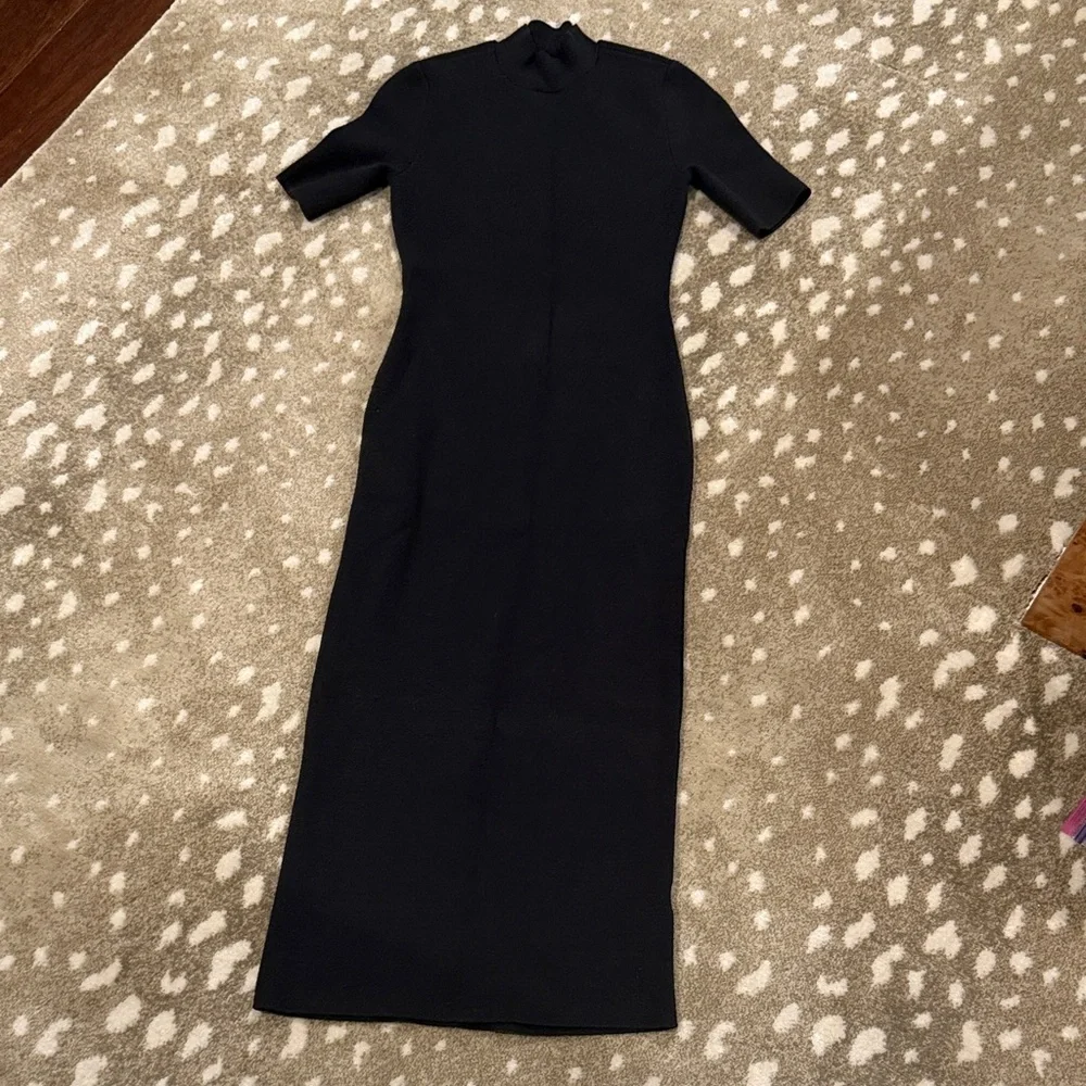 Abercrombie & Fitch Black Maxi Short-Sleeve Dress. Size XXS